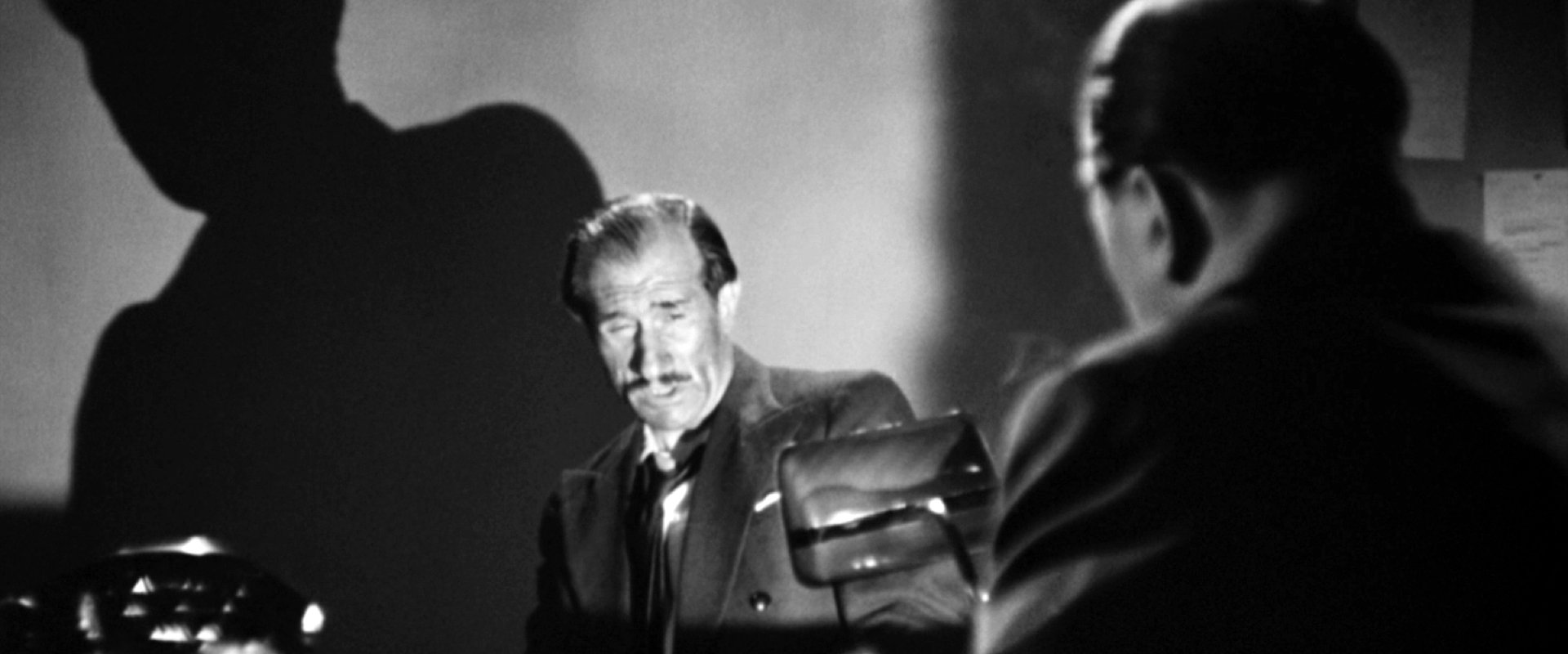 The Murderer Lives at Number 21