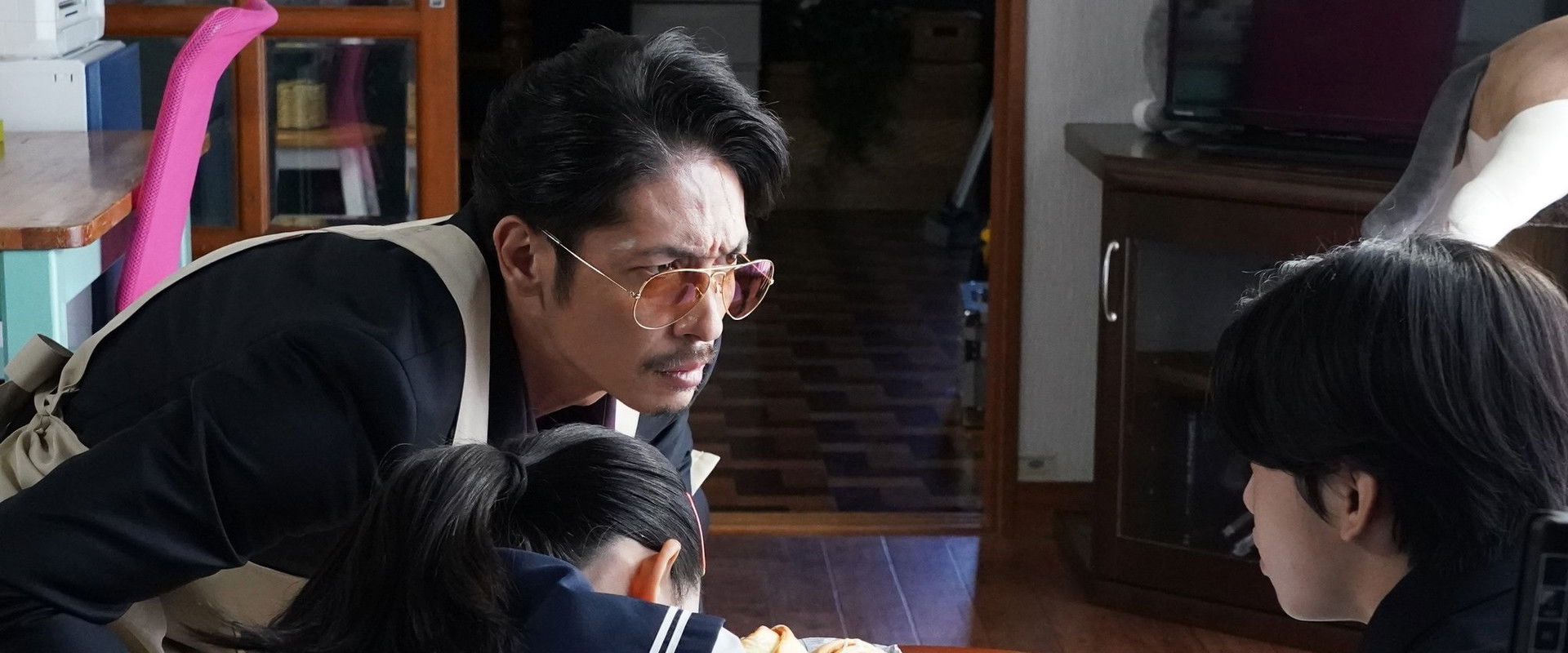 The Way of the Househusband: Burst Into Laughter! Click SP's banner image