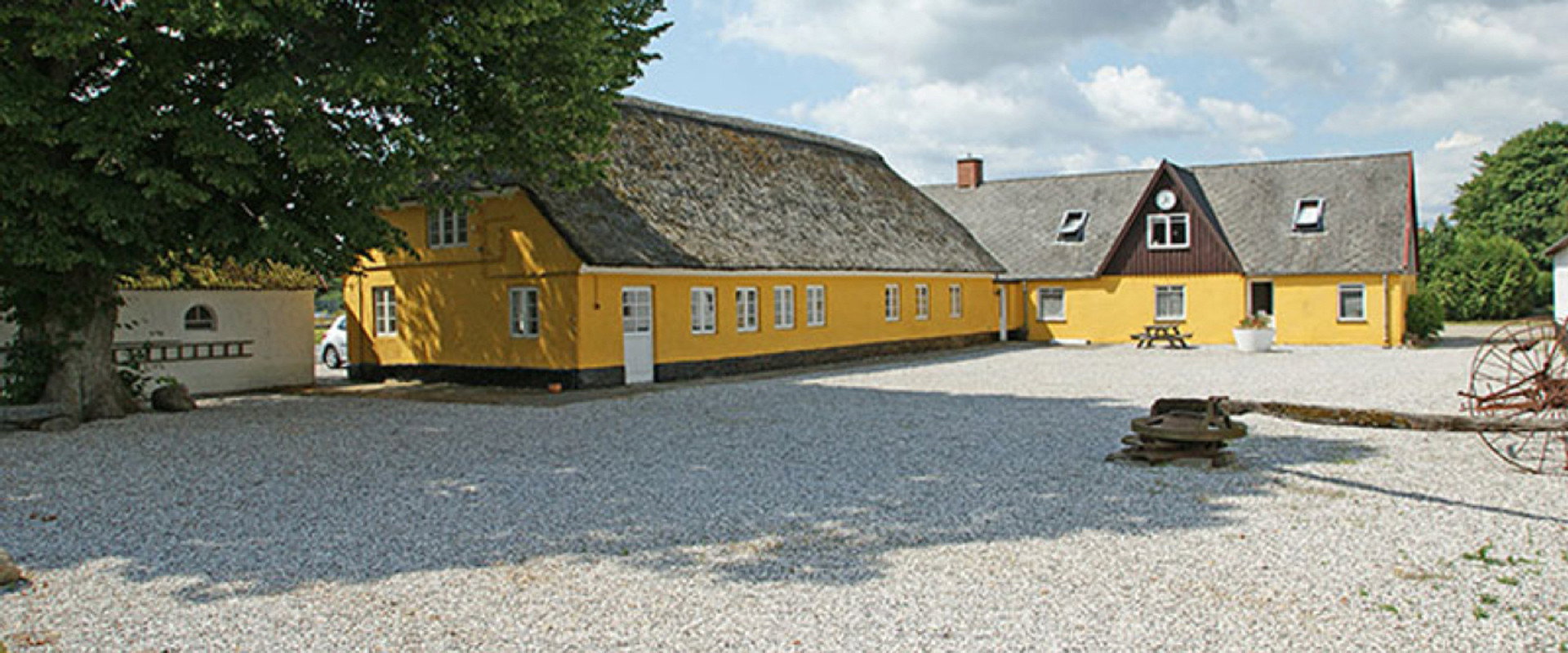 Morten Korch - Ved stillebækken's banner image