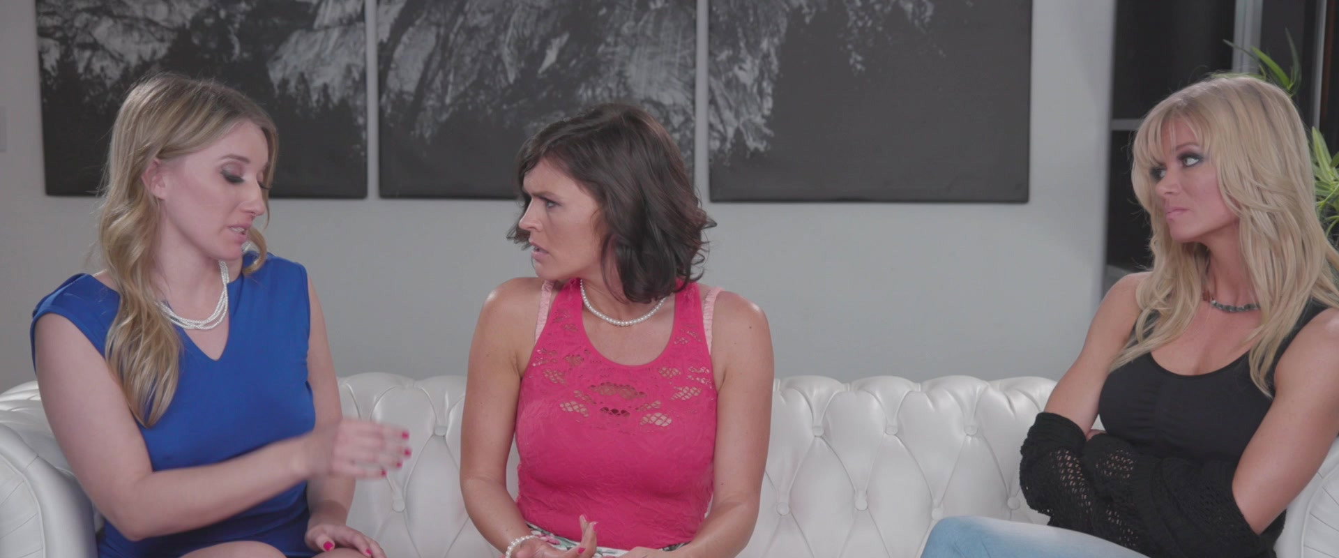 Lesbian Cheating Wives's banner image