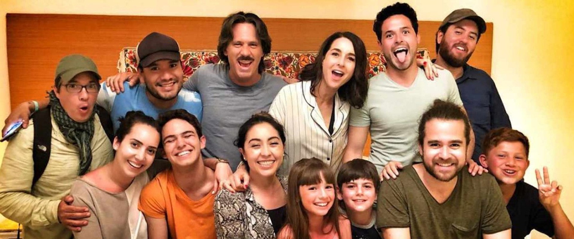 Mi Marido tiene Más Familia's banner image
