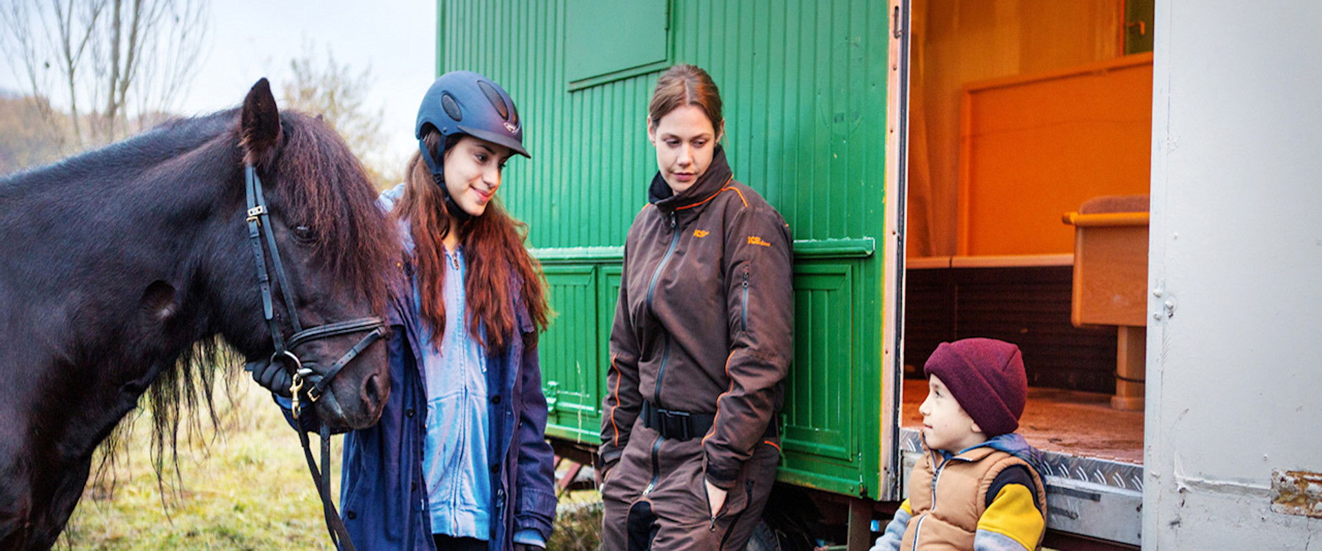 Hördur - Between the Worlds's banner image