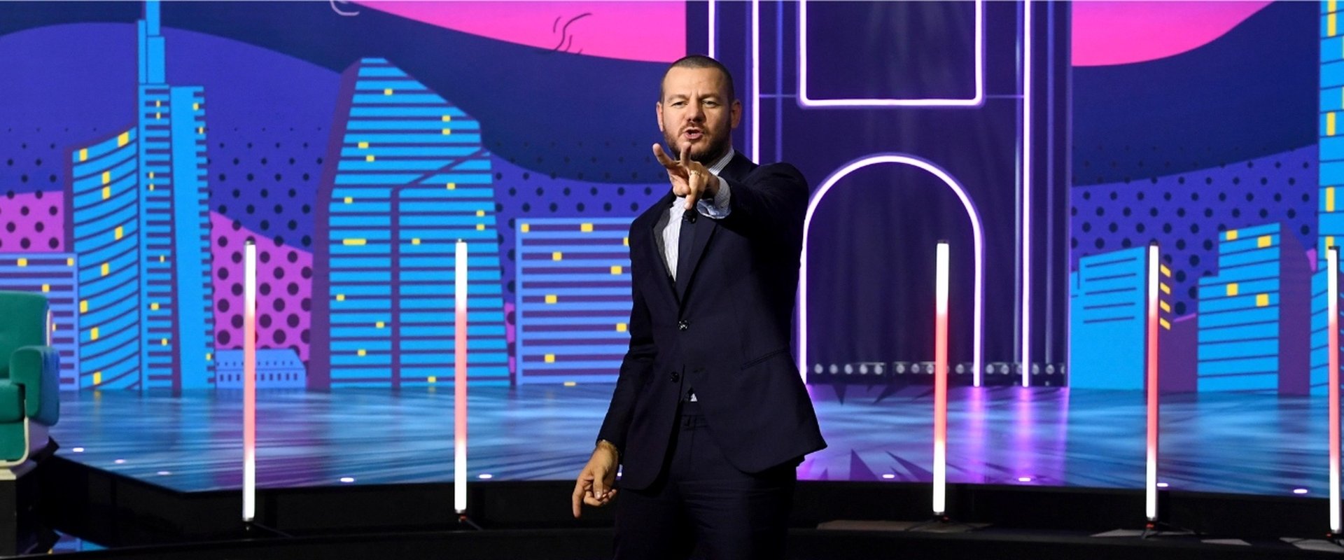 Stasera c’è Cattelan su Raidue