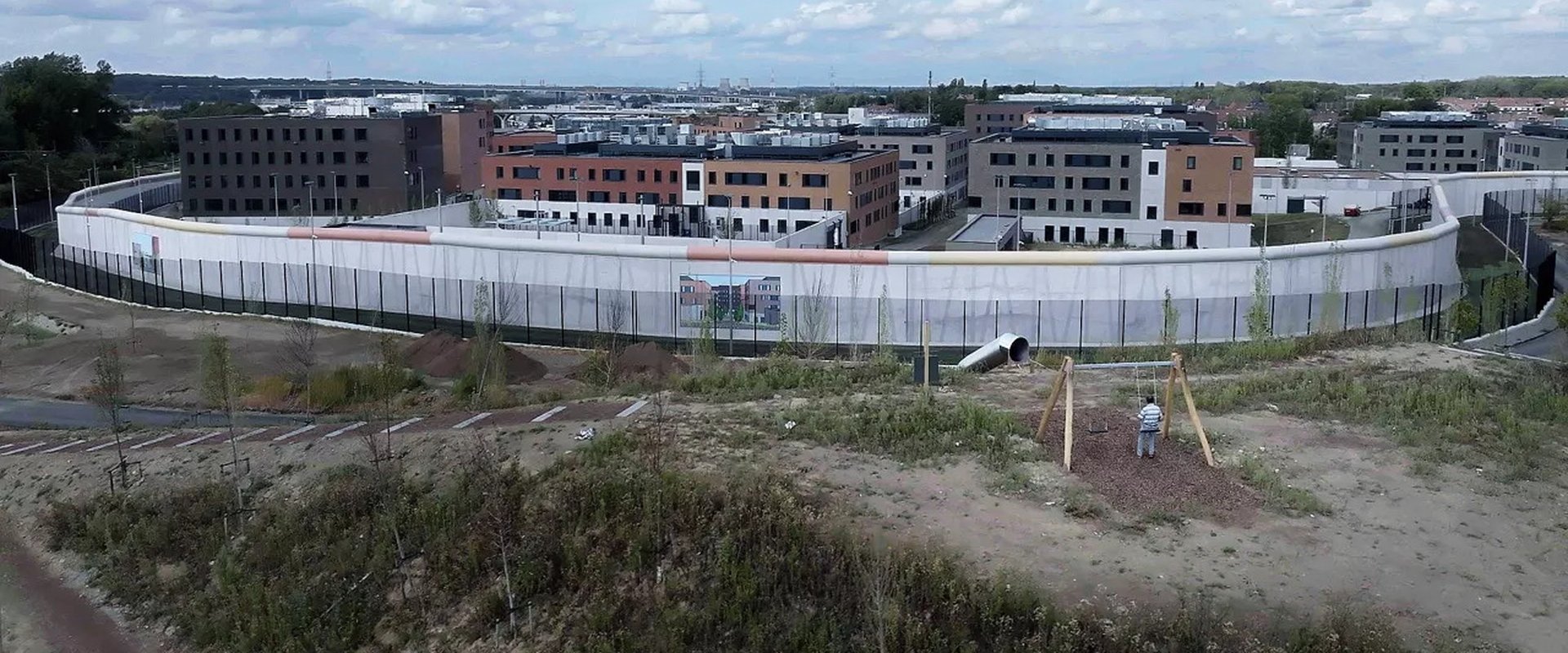 Het Dorp achter de Muur