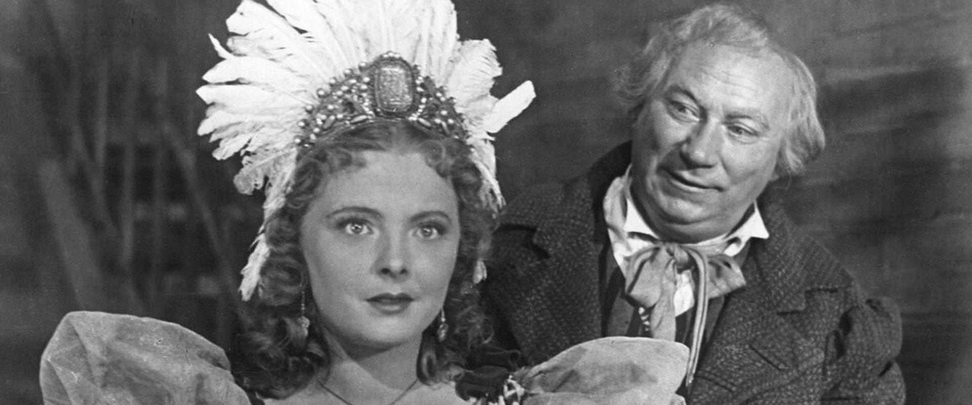 Behind the Footlights's banner image