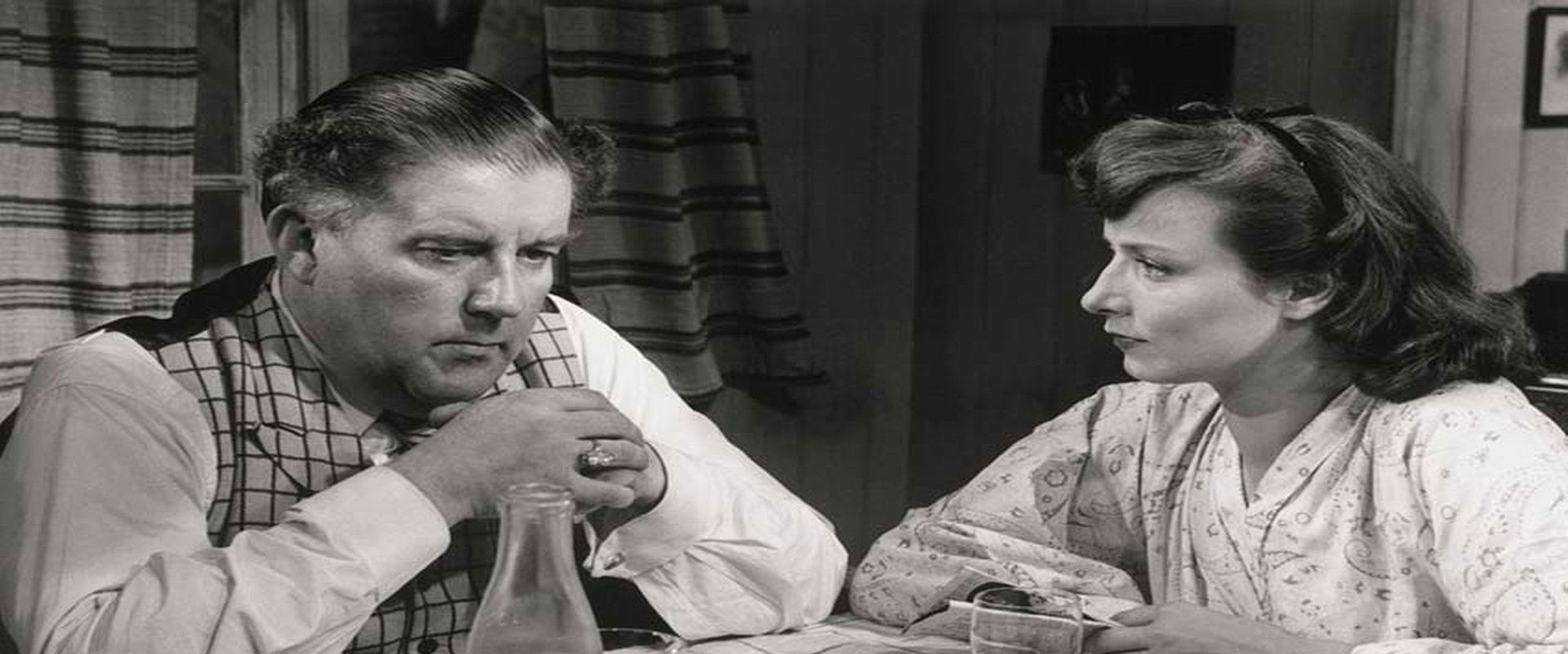 Behind the red gates's banner image