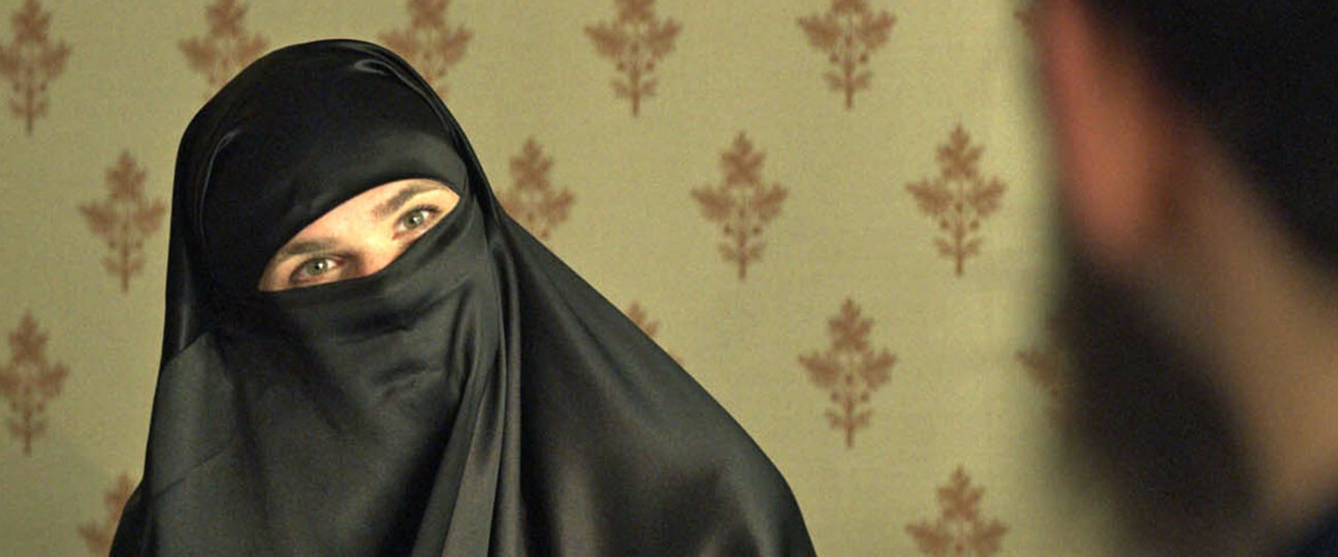 Due sotto il burqa