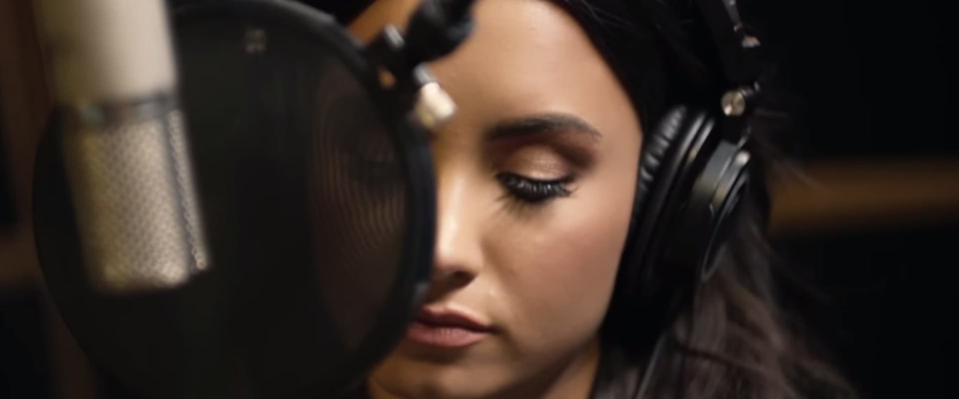 Demi Lovato: Simply Complicated