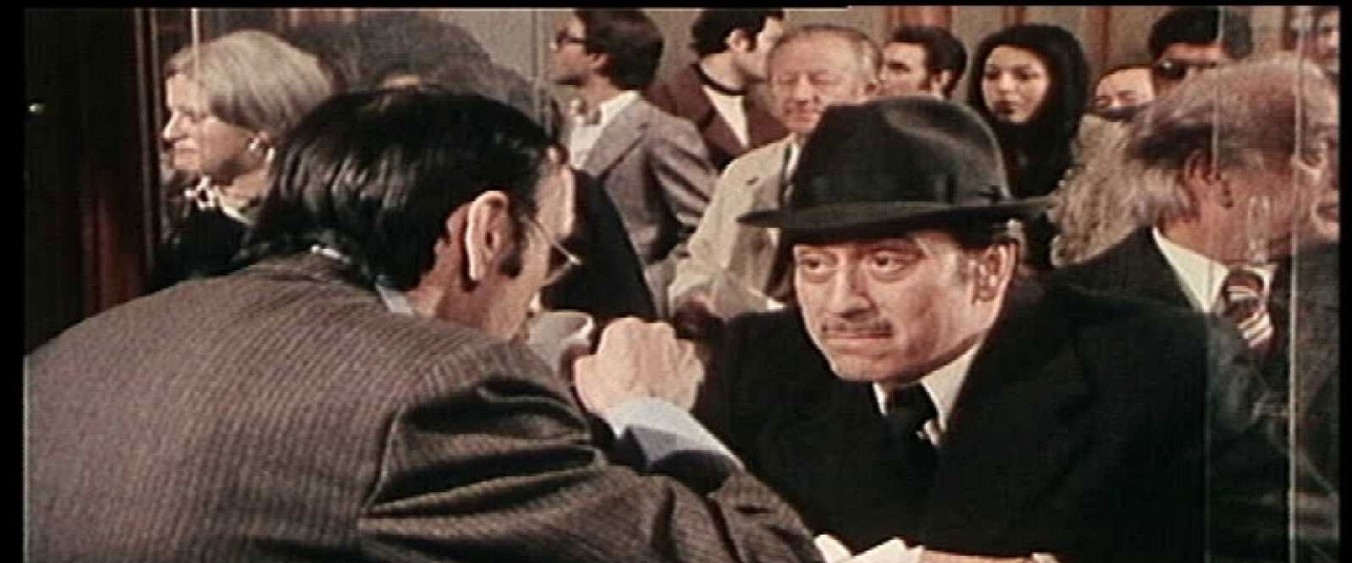 Este Señor de Negro