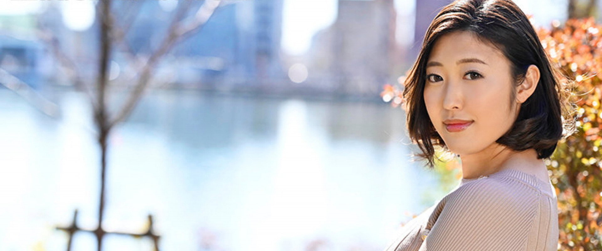 JUL-619 When I Went Back To My Hometown I Found Out The Girl I Used To Like Is Now A Married's banner image