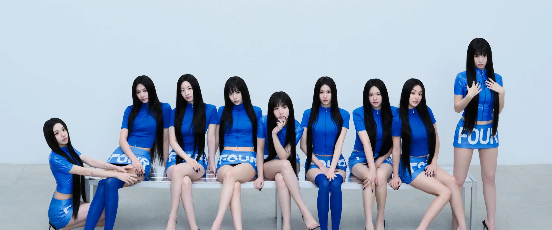 TWICE: This is For World Tour