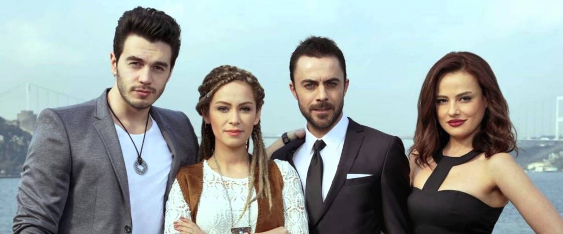 Aşk Yalanı Sever
