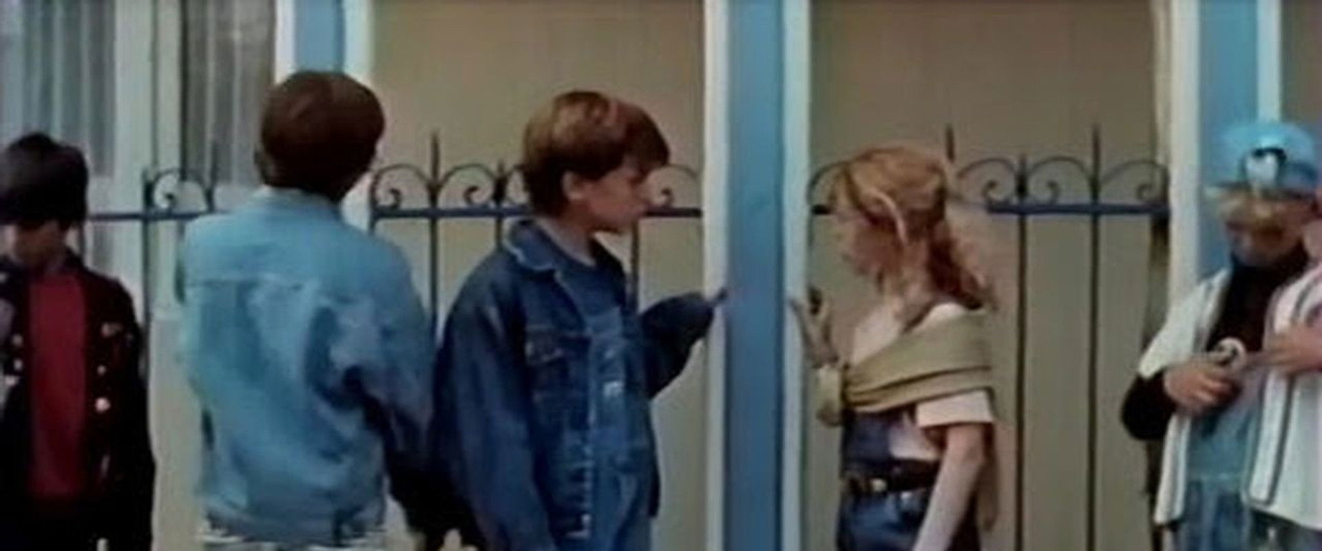 Les genoux cagneux's banner image