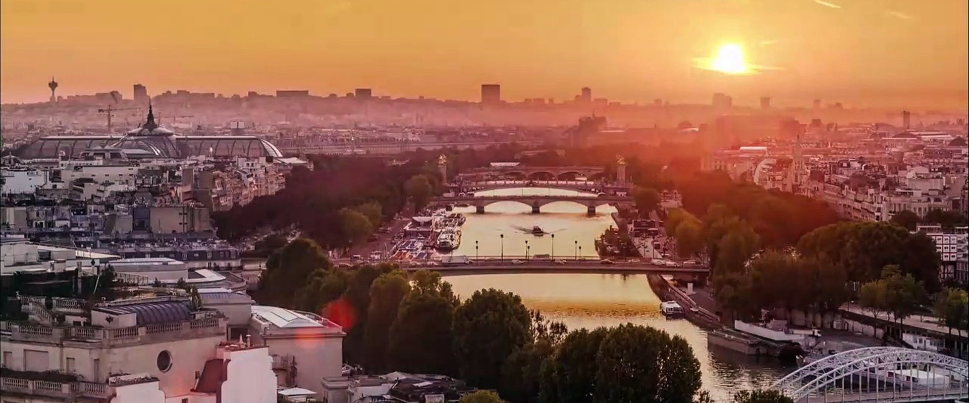 Neighborhood stories: Paris-Berlin