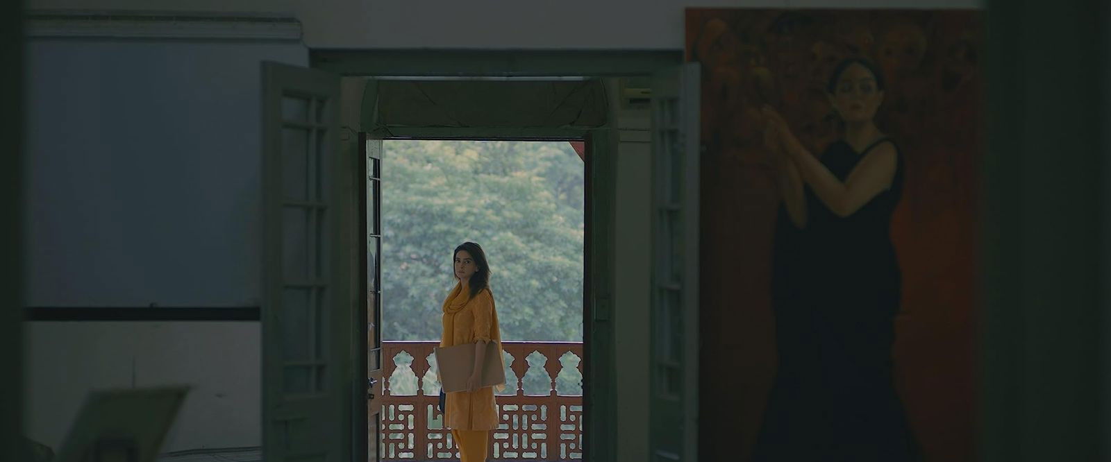 Tumhare Husn Ke Naam