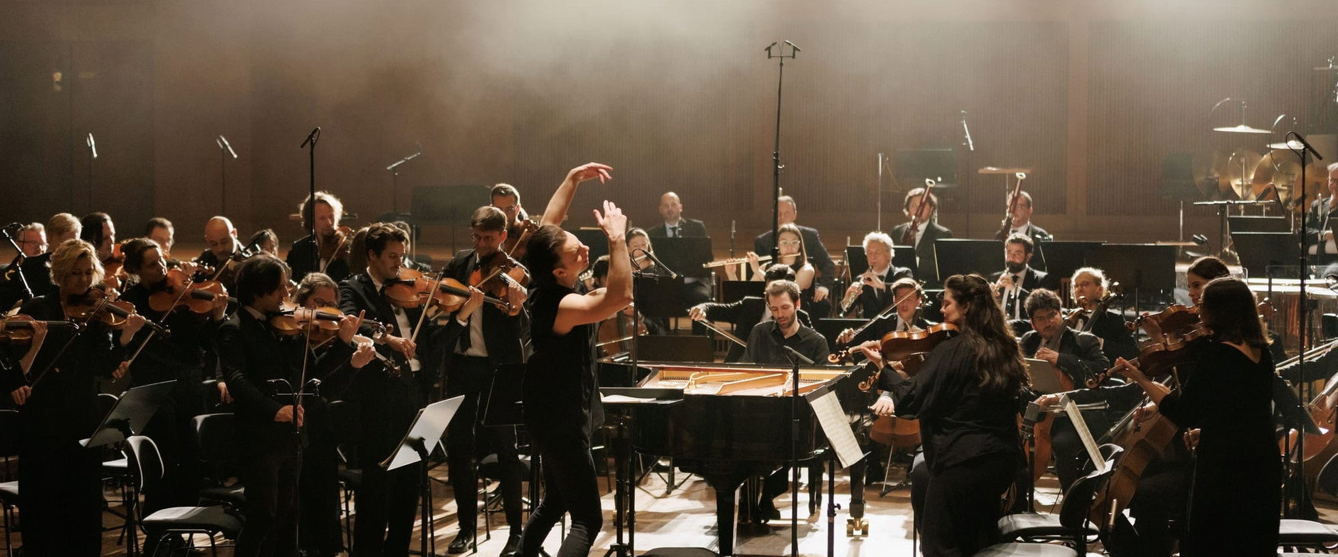 Teodor Currentzis conducts Brahms and Mahler's banner image