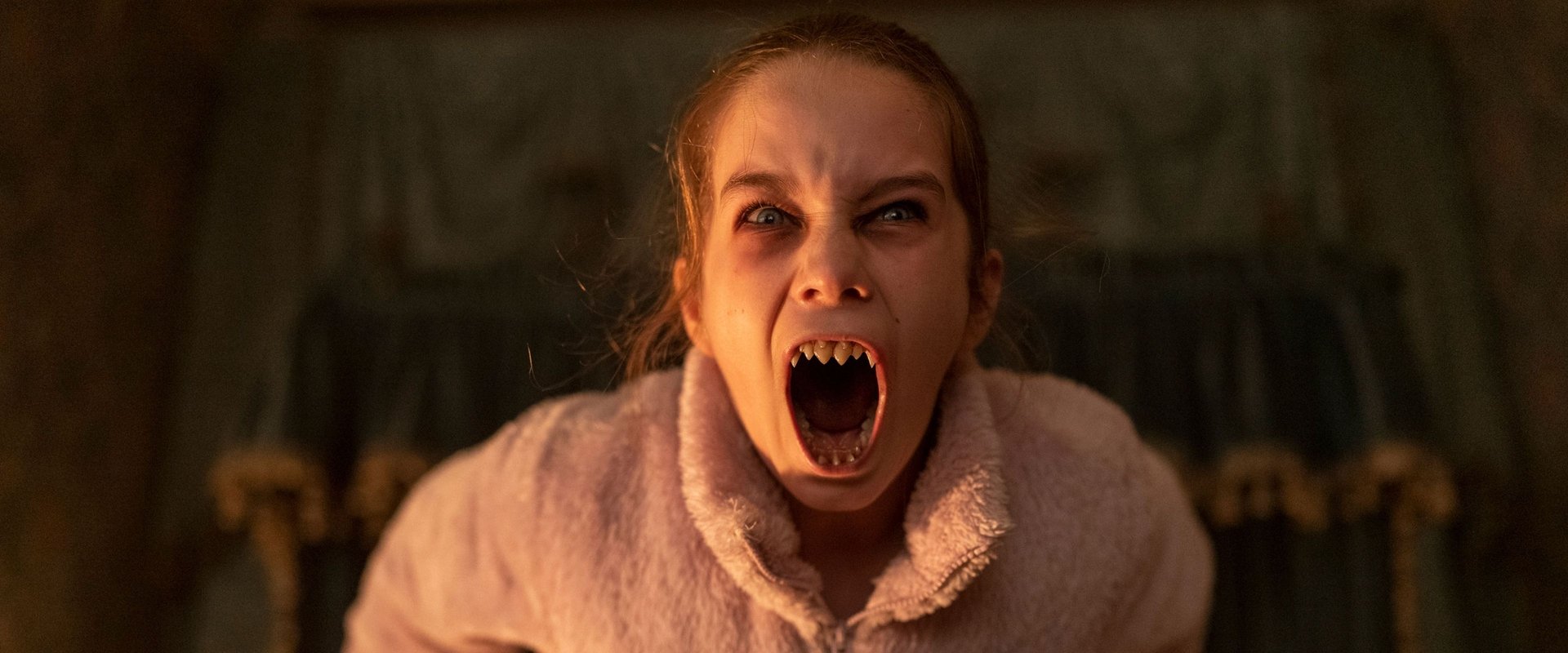 Tutsak Abigail filmi için arka plan görseli