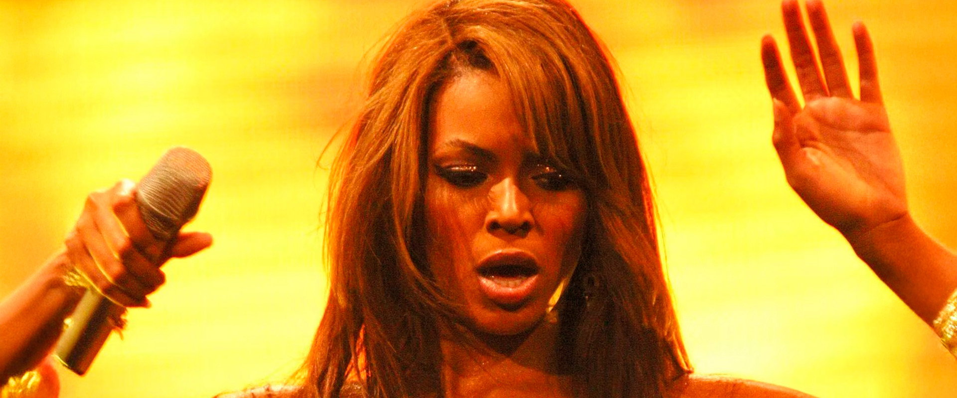 Beyoncé - The Verizon Ladies First Tour