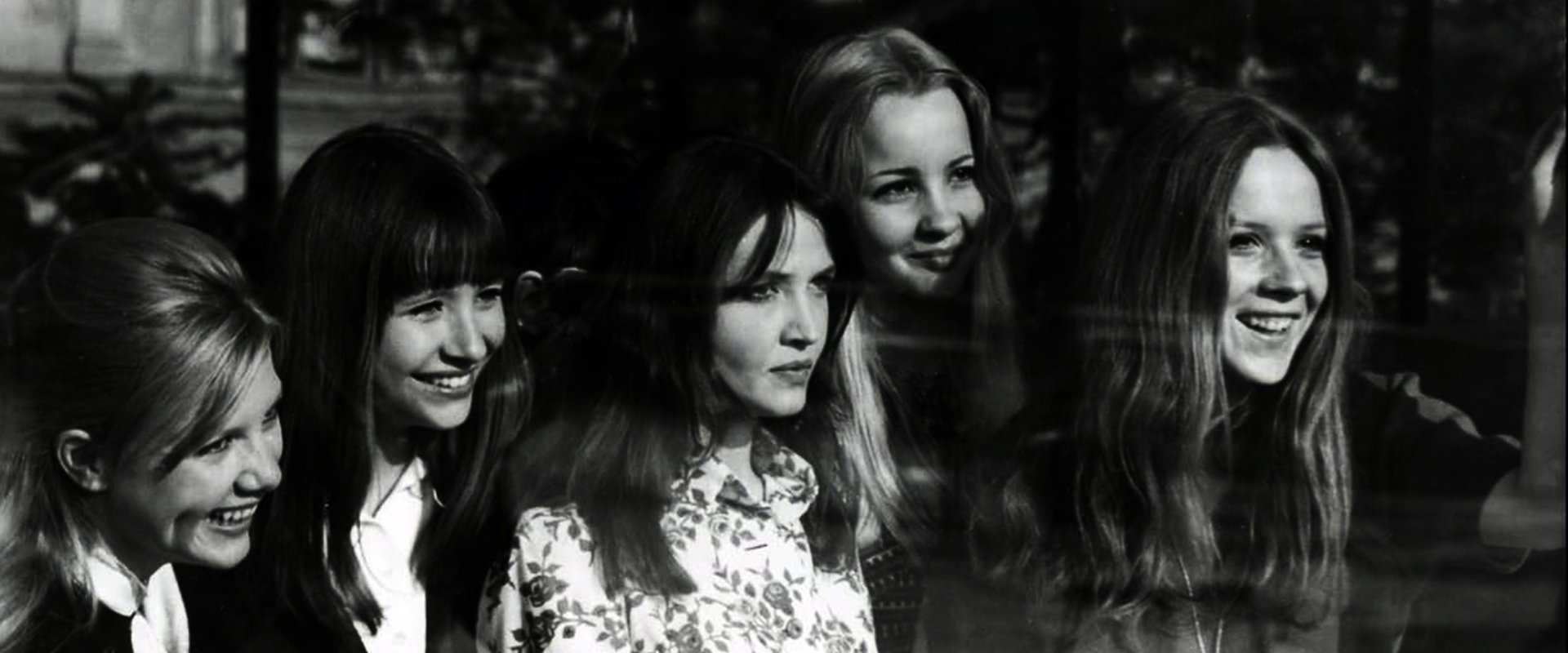 Don’t Cry, Pretty Girls!