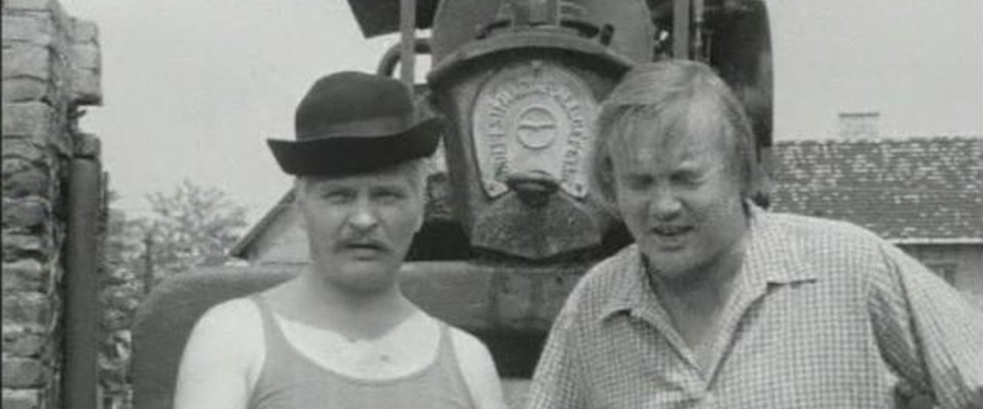 Robog az úthenger