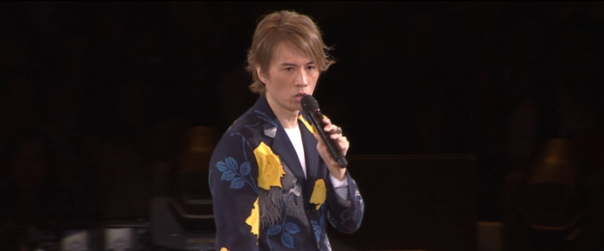 黃子華棟篤笑 - 唔黐線 唔正常's banner image