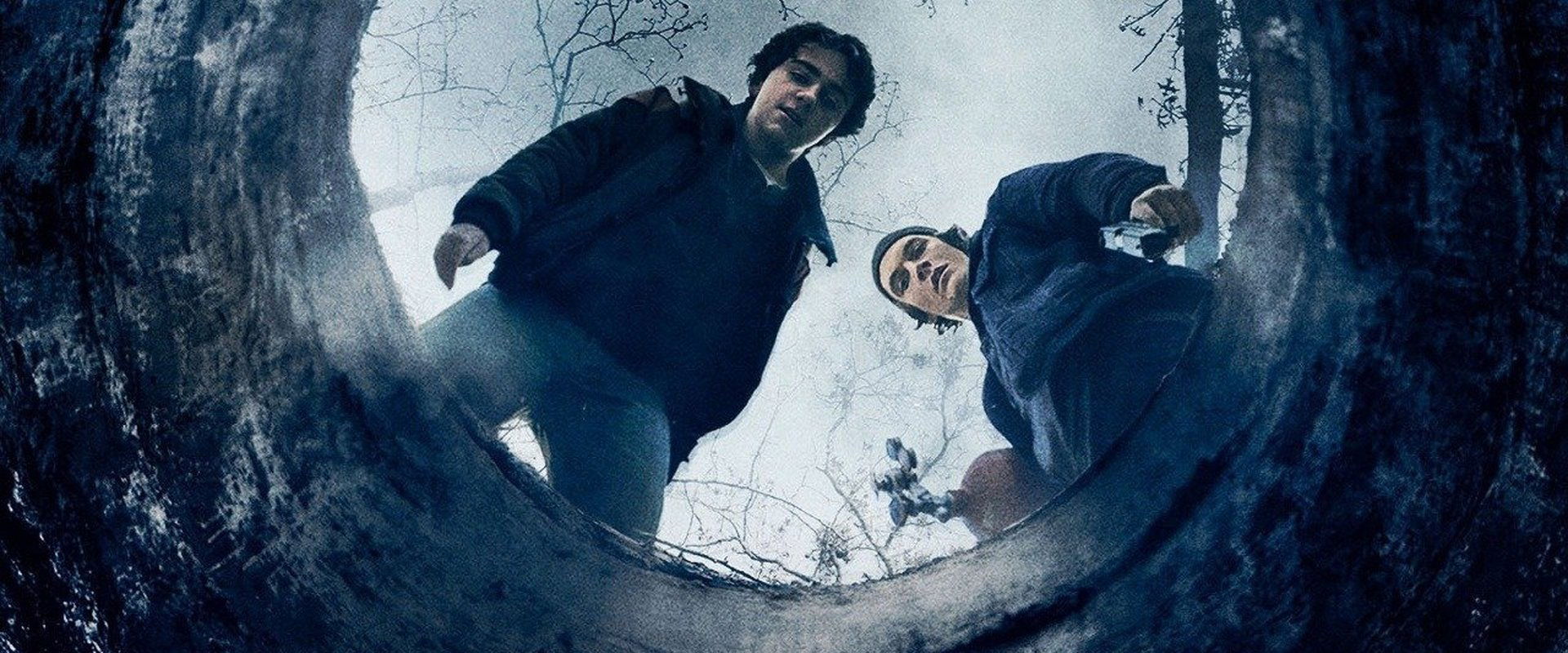 Kimseye Söyleme filmi için arka plan görseli