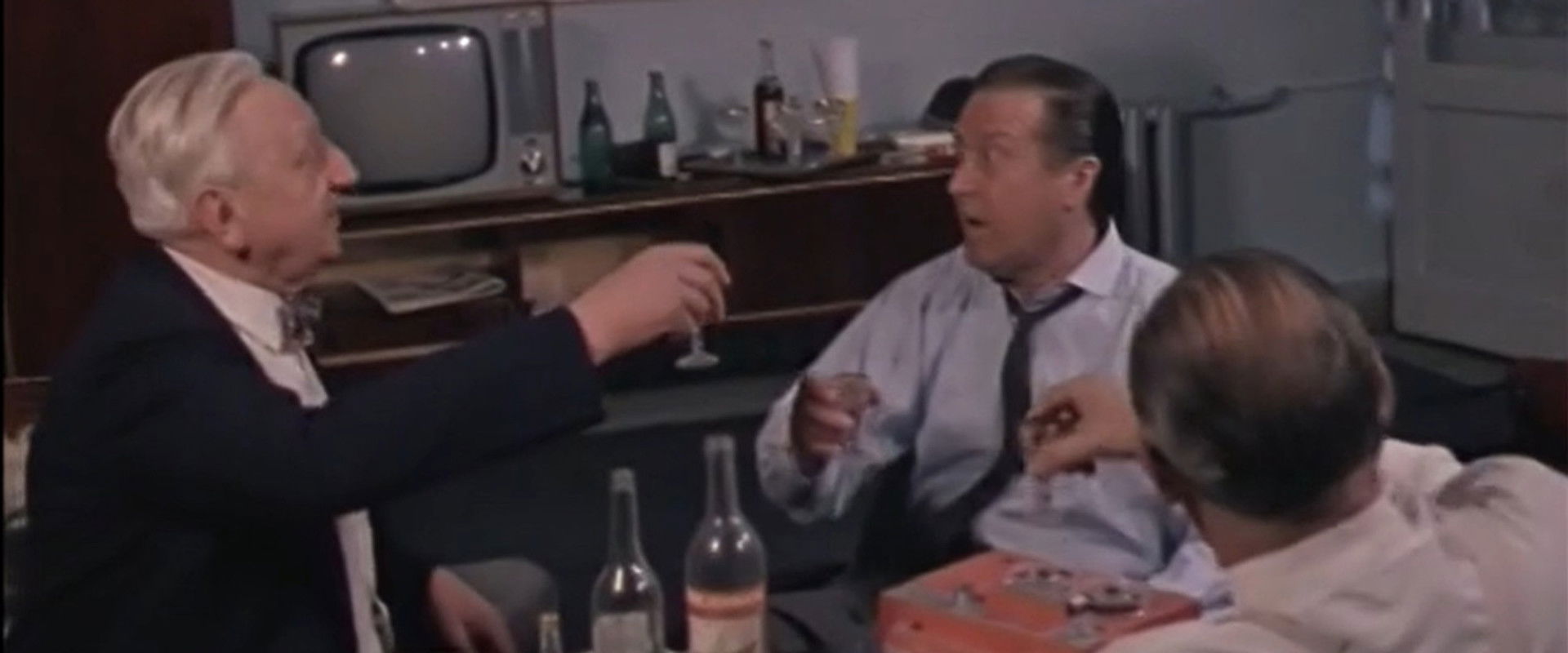 ...And the man plays the trumpet's banner image