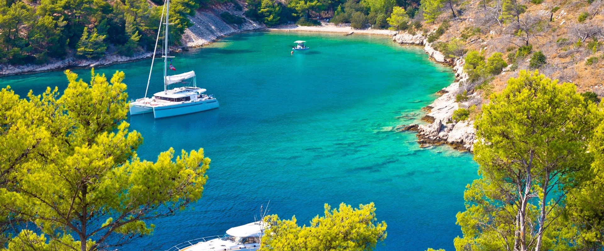 Nautical Ch: Anchored in Paradise