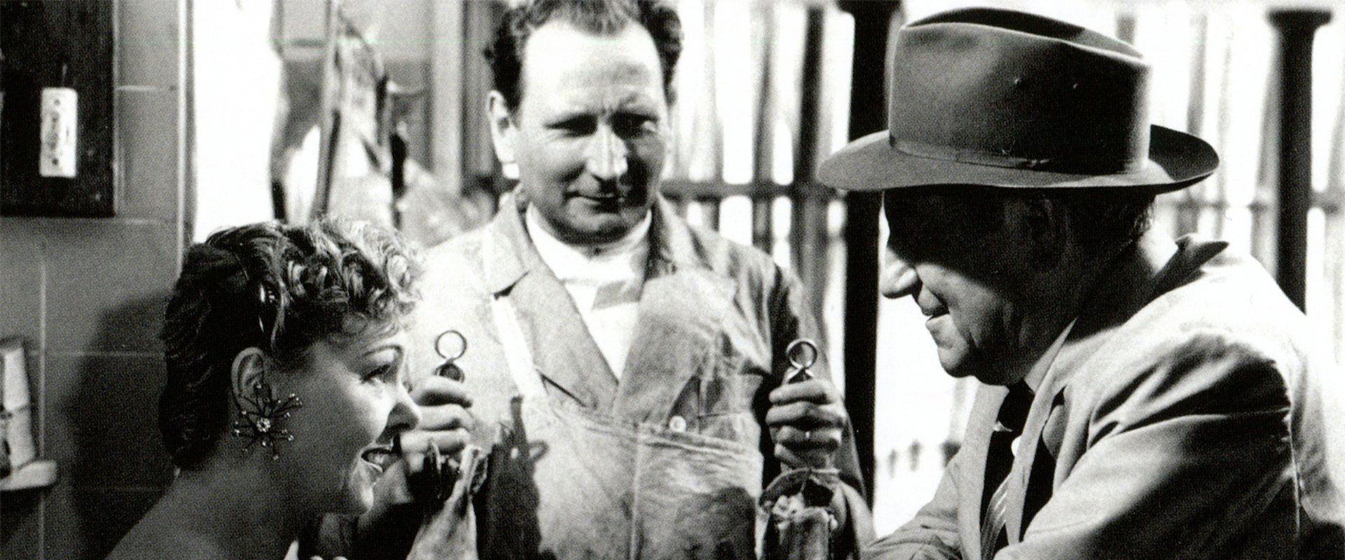 Maigret Sets a Trap