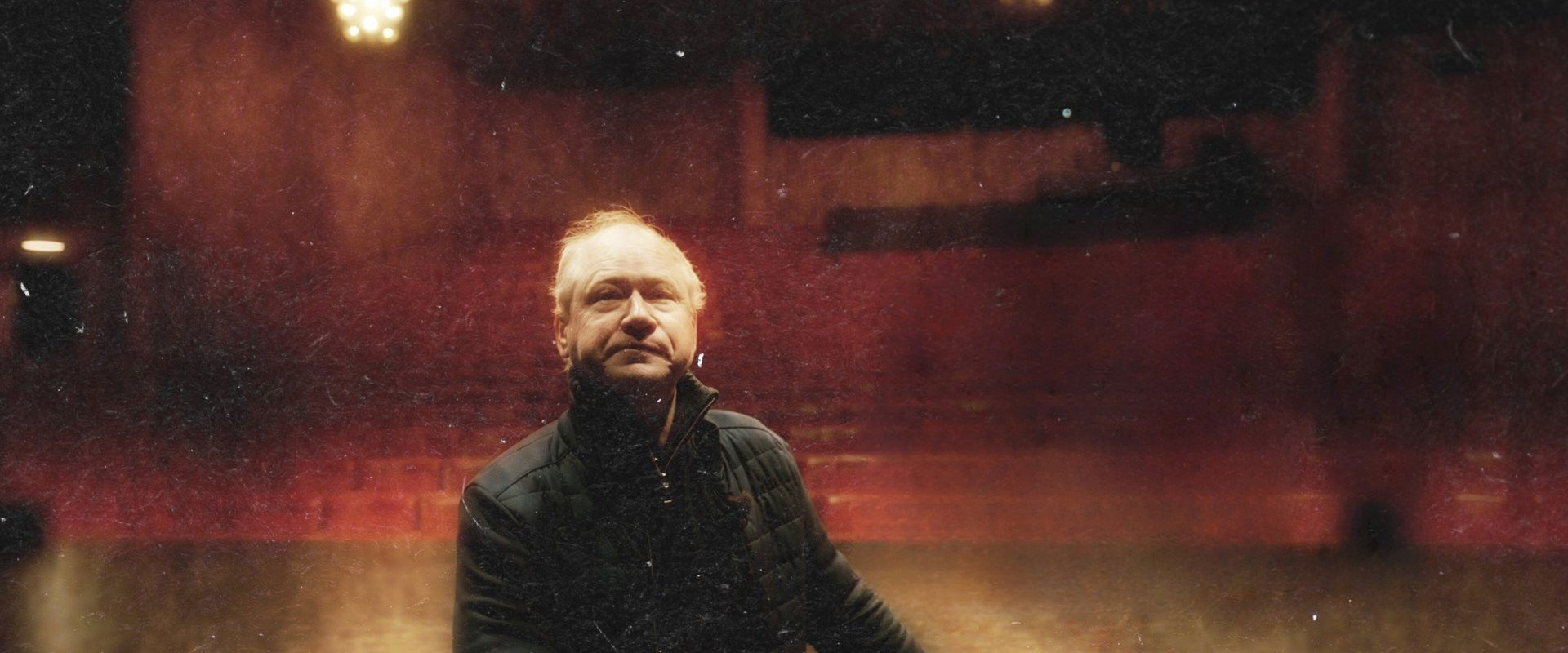 Robert Gustafsson - komikerjäveln