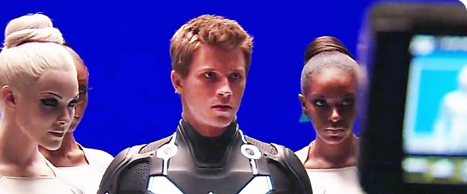 Installing the Cast's banner image