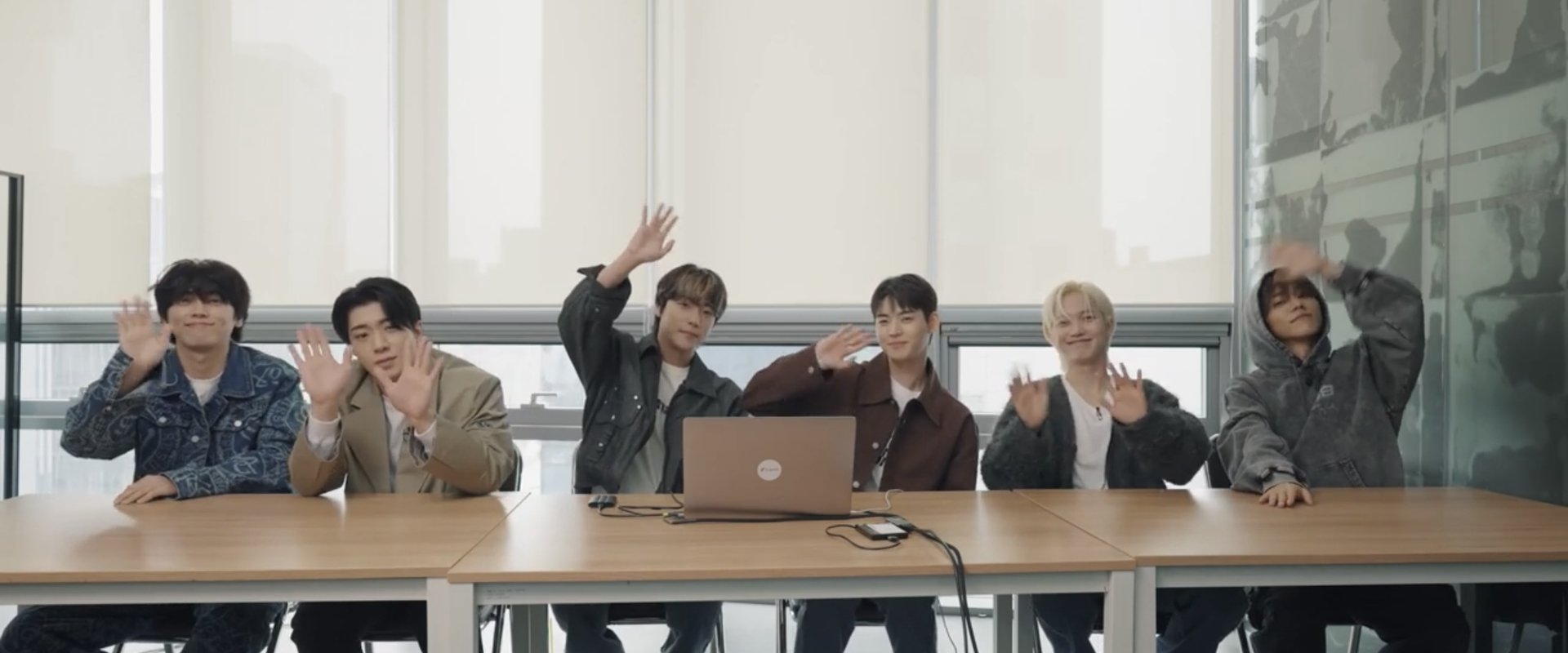 ONF [FOCUS ON AND OFF]