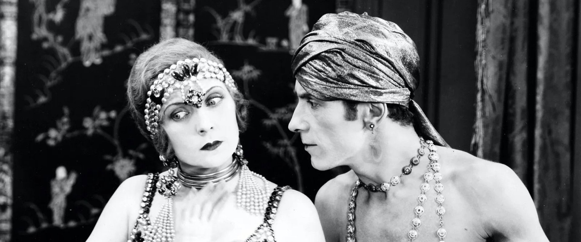 So This Is Paris's banner image