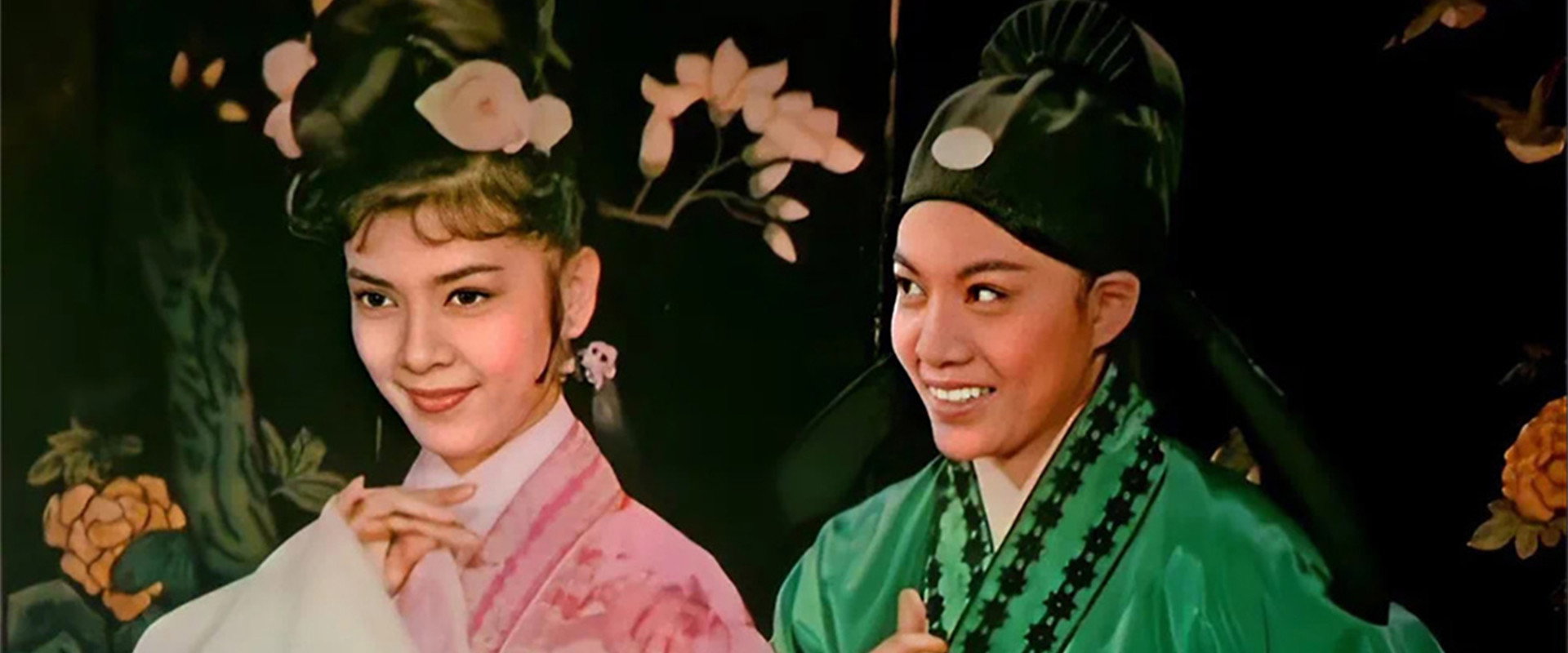 Three Charming Smiles's banner image