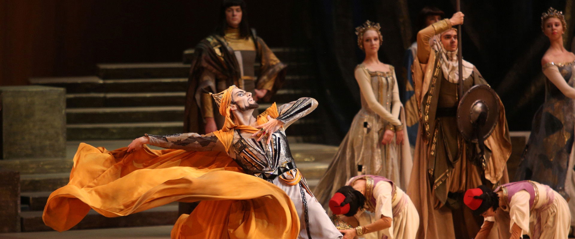 Bolshoi Ballet: Raymonda's banner image