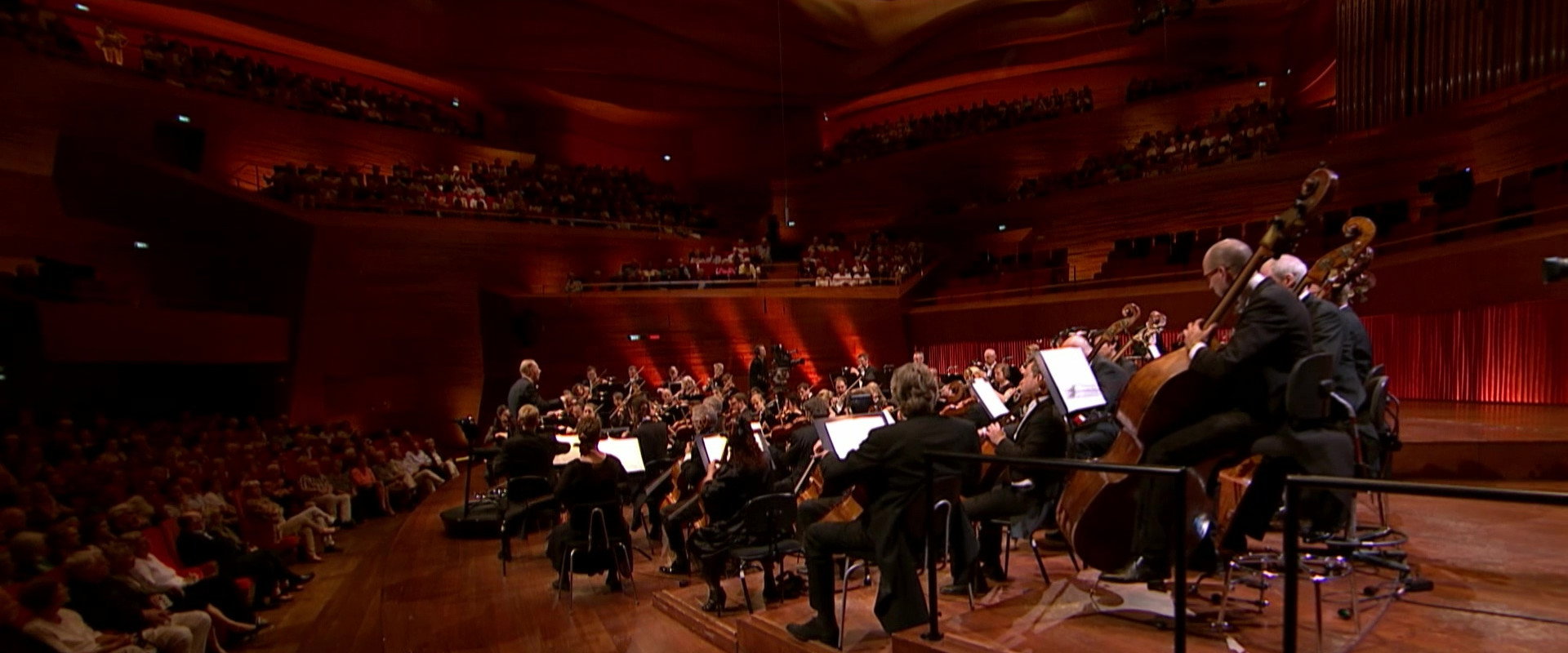 Beethoven: The Symphonies (Rafael Frühbeck de Burgos Conducts the Danish National Symphony Orchestra)