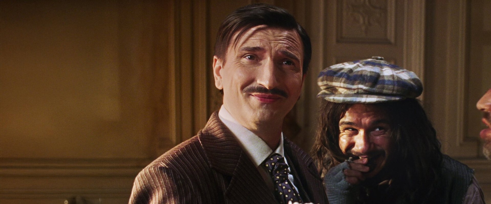 Căsătoria filmi için arka plan görseli
