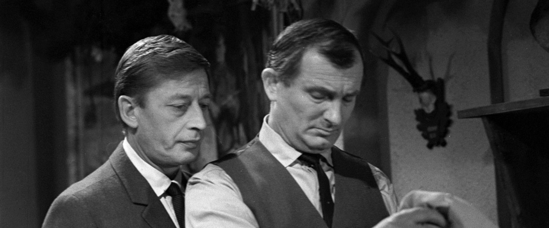 Měsíc s dýmkou's banner image