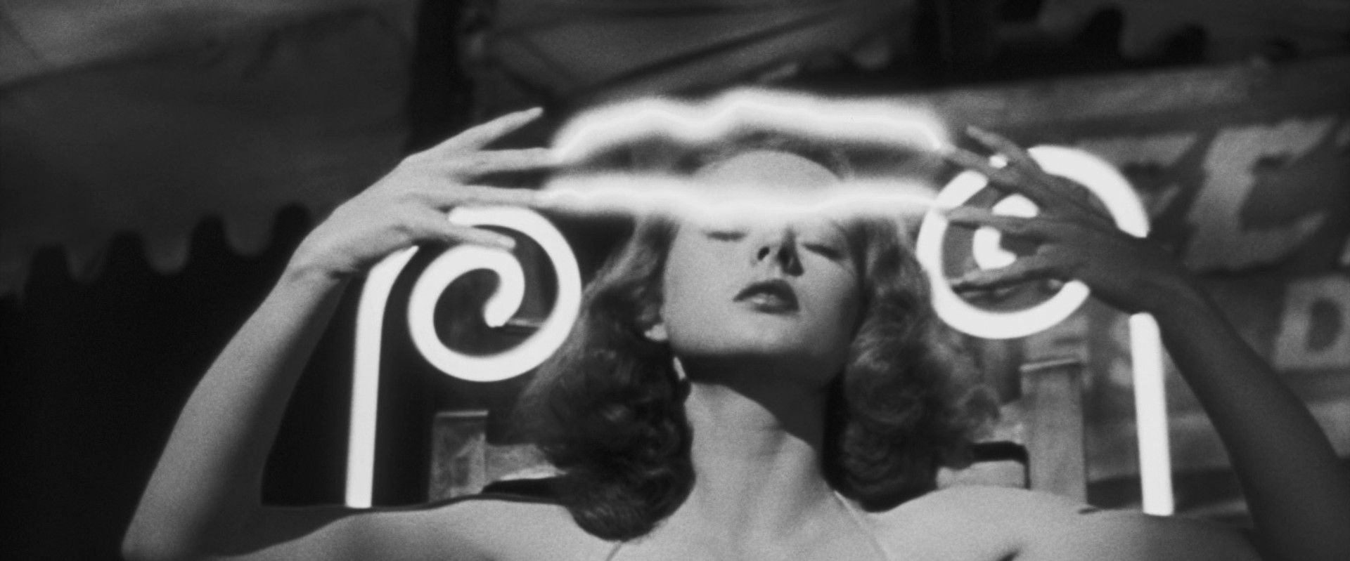 Nightmare Alley's banner image