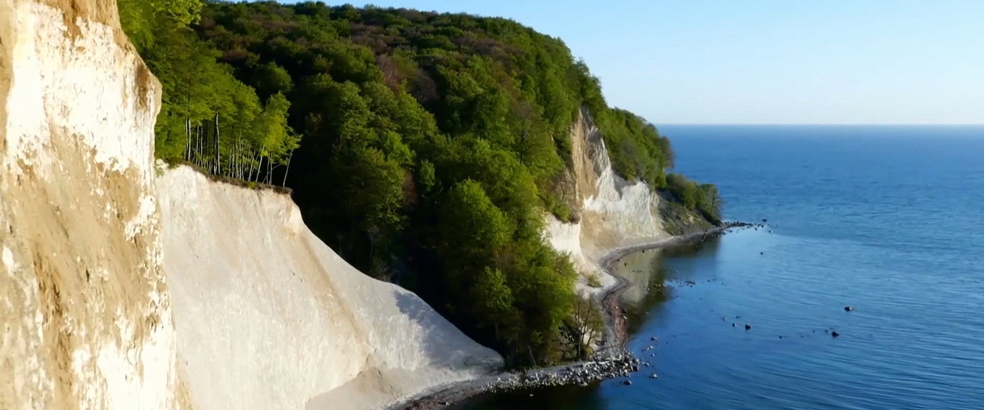 Rügen - Weiße Felsen, grüne Wälder's banner image