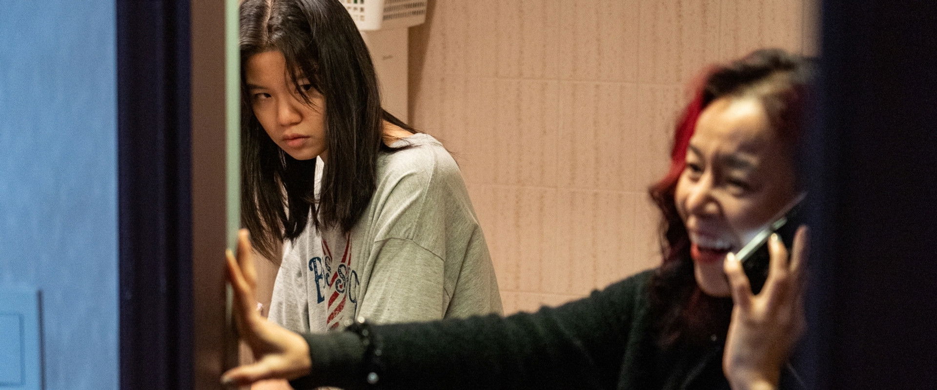 The Apartment with Two Women's banner image