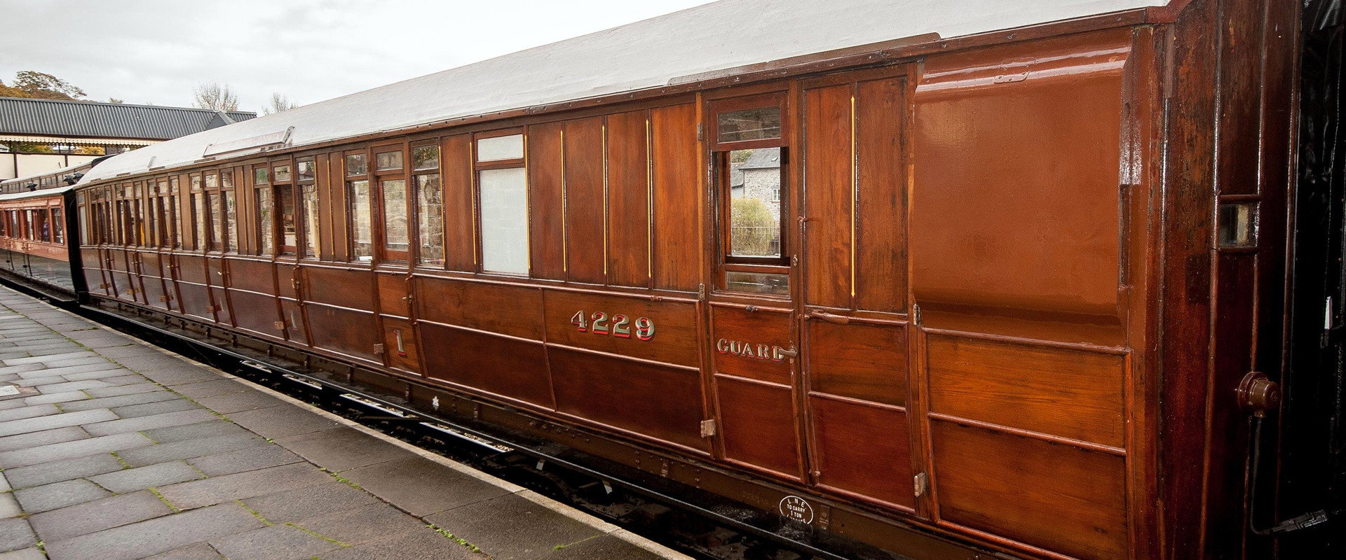 Great Rail Restorations with Peter Snow's banner image