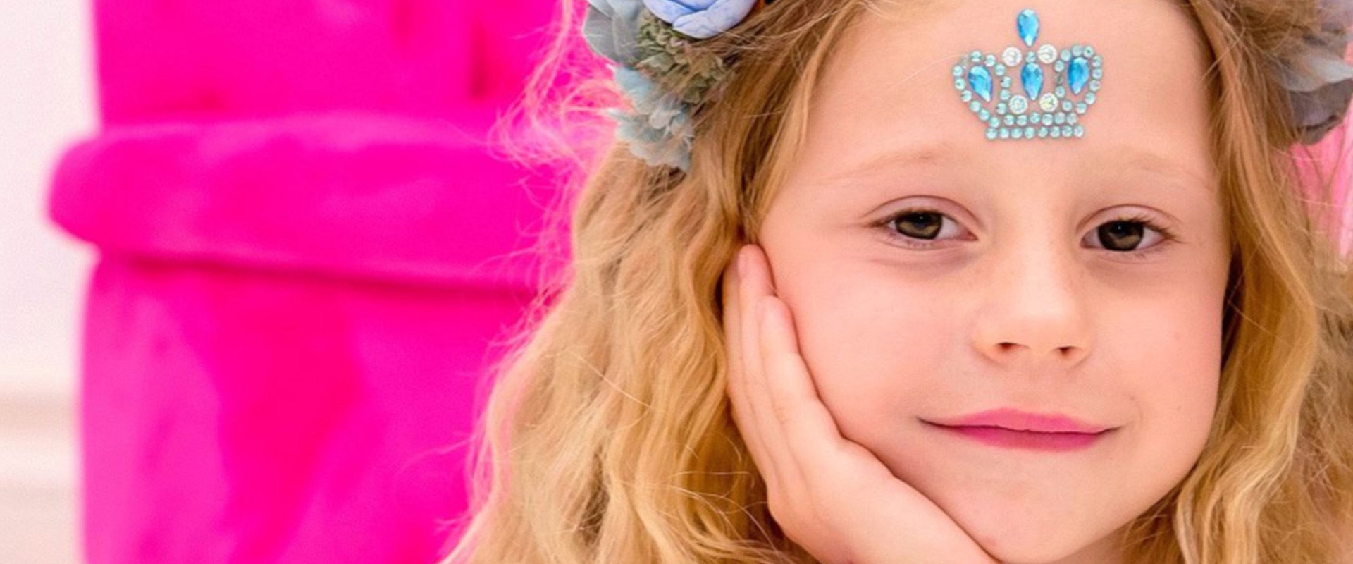 Like Nastya's banner image