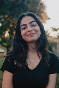 Profile of Carolina Lustosa