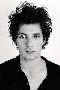 Profile of Vincent Lacoste