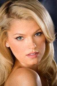 Profile of Kristen Nicole