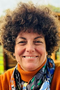 Profile of Ángela Nahum