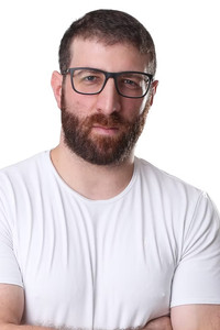 Profile of Niccolo De La Fere