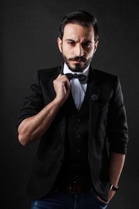 Profile of Aqeel Alkhamees