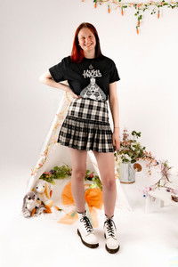 Profile of Elle Harper